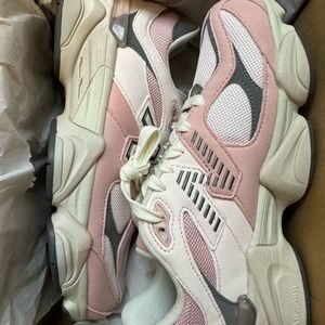 Rare Pink New Balance 9060 GS Sz7